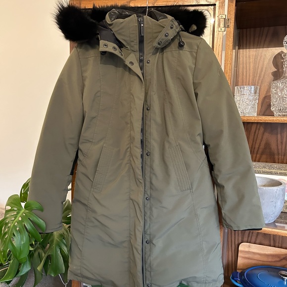 CMFR green winter parka with down filling and leather trim - Picture 3 of 15